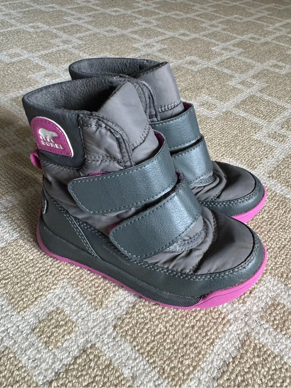 Sorel Whitney II Strap Waterproof Insulated Snow Boots Gray Pink Girls Size 9